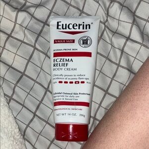 Eczema Relief Body Cream - White with Red Cap